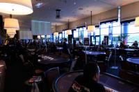 Poker : Shuffle up and deal ! Shuffle up and deal !