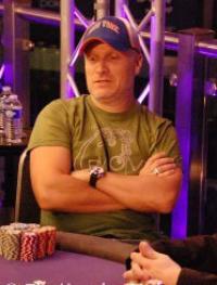 Poker : Out! Out!