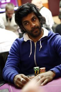 Main Hold'em Series : Vikash out !