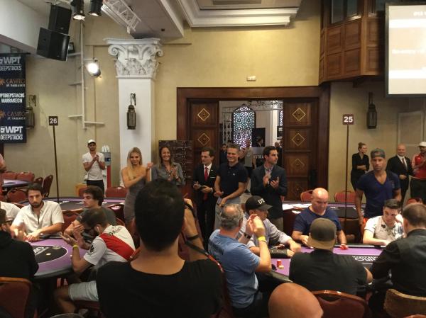 Poker : SHUFFLE UP AND DEAL SHUFFLE UP AND DEAL