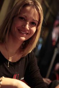 Poker : Antonia is out ! Antonia is out !