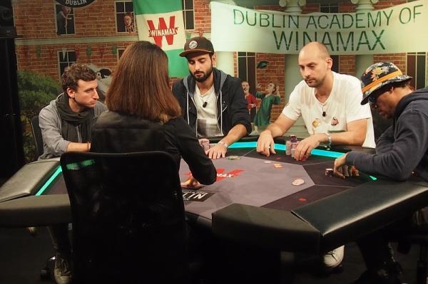 Poker : Deal à quatre Deal à quatre