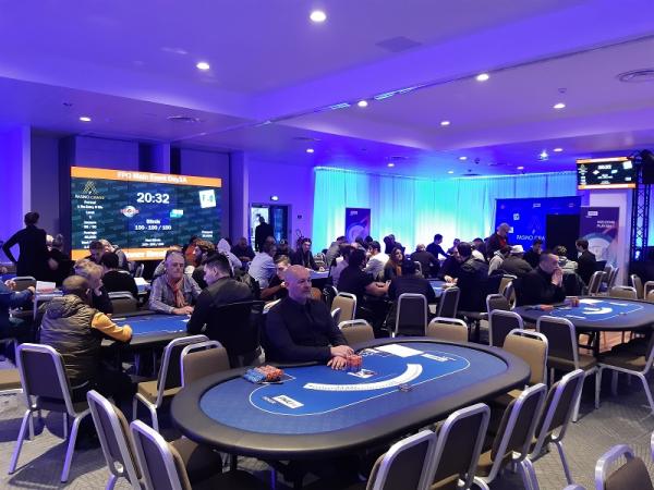 Poker : Qui veut aller loin ménage sa monture... Qui veut aller loin ménage sa monture...