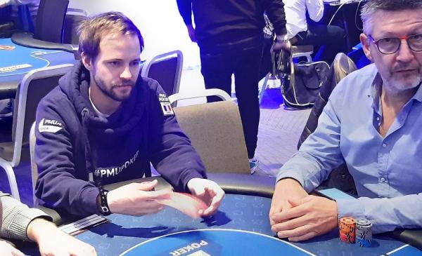Poker : Un cavalier solitaire surgit Un cavalier solitaire surgit