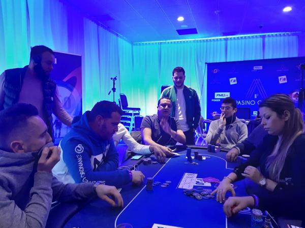 Poker : Pour la galerie ! Pour la galerie !