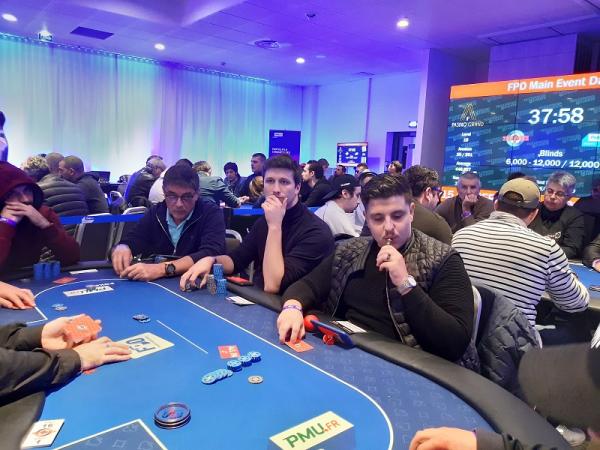 Poker : Palvini et Papineau pas payés, Conan costaud, Labrik solide, Palvini et Papineau pas payés, Conan costaud, Labrik solide,