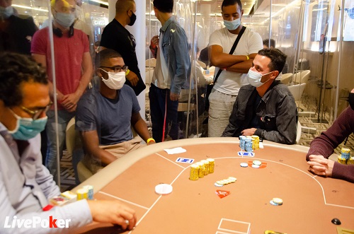 Poker : Thibaut Moussa saute violemment à la bulle des ITM dans ce DAY 2B ! Thibaut Moussa saute violemment à la bulle des ITM dans ce DAY 2B !