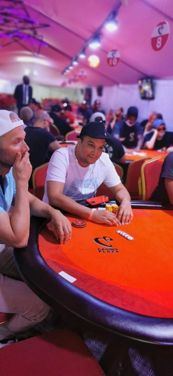 Poker : Omar Lakhdari survole le Day 1A de l'African Cup Omar Lakhdari survole le Day 1A de l'African Cup