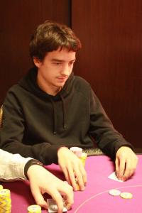 Poker : Hugo Lemaire prend un énorme avantage sur Eric Qu Hugo Lemaire prend un énorme avantage sur Eric Qu