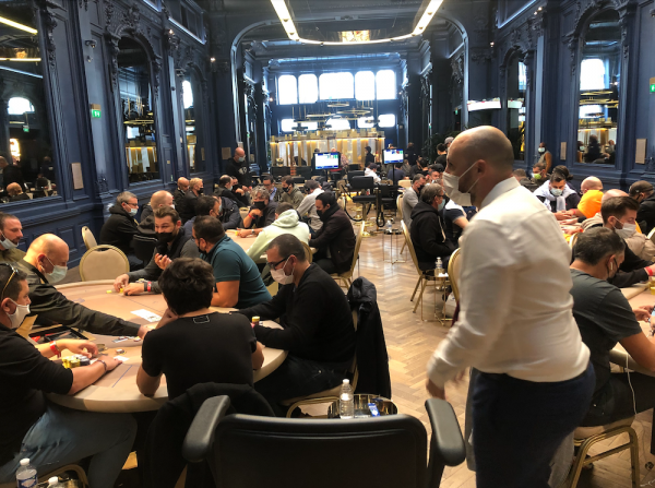 Poker : Tous dans l'argent sur l'APO 1 000 Tous dans l'argent sur l'APO 1 000