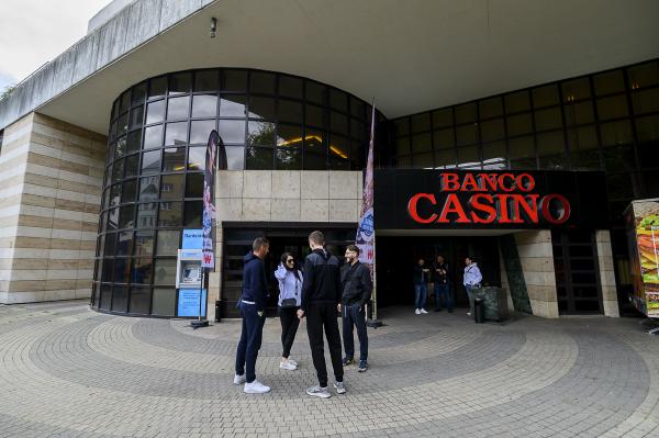 Poker : Ca chauffe pour certains, ça roule pour d'autres ! Ca chauffe pour certains, ça roule pour d'autres !