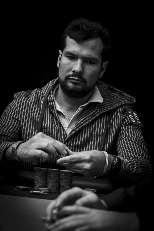Poker : L'aventure de Raphael Blouet prend fin en 13e position pour 7500 € L'aventure de Raphael Blouet prend fin en 13e position pour 7500 €