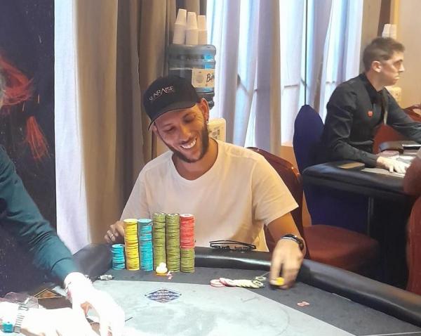 Poker : Madar démarre fort Madar démarre fort