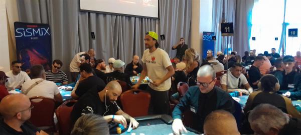 Poker : Dame-huitre, main fatale... Dame-huitre, main fatale...
