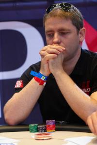 Poker : EPT Monte Carlo : Manuel Bevand allège le chipleader EPT Monte Carlo : Manuel Bevand allège le chipleader