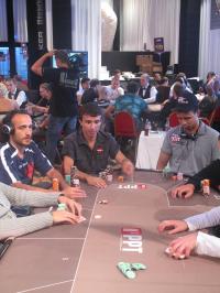 Poker : No action! No action!