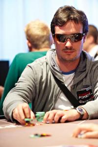 Poker : Retour de pause, Pedro Out Retour de pause, Pedro Out