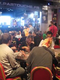 Poker : Départ du Day3, Shuffle-up and deal Départ du Day3, Shuffle-up and deal