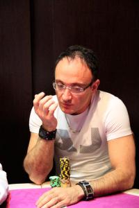 Poker : Franck Kalfon out 5e (24.300e) Franck Kalfon out 5e (24.300e)
