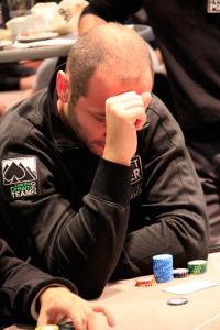 Poker : Sale coup pour Fabien Perrot qui doit rentrer à la maison Sale coup pour Fabien Perrot qui doit rentrer à la maison