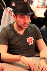 Poker : Un vrai chapeau fort Un vrai chapeau fort