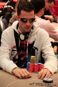 Poker : David Colin : la chatte en batonnet David Colin : la chatte en batonnet