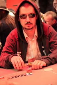 Poker : Il l'a pris dans le baba Il l'a pris dans le baba