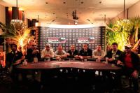 Poker : Six feet under Six feet under