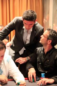Poker : Petite discussion entre amis Petite discussion entre amis