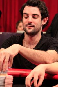 Poker : Vacille mais ne tombe pas Vacille mais ne tombe pas