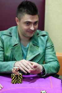 Poker : Et sinon qui est assis avec qui ? Et sinon qui est assis avec qui ?