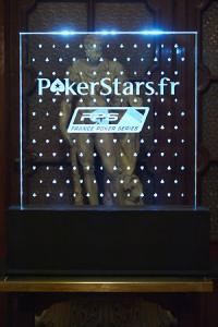Poker : Break de 15 minutes Break de 15 minutes