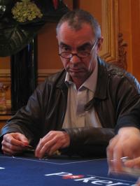 Poker : David Tavernier fait les gros yeux et sort David Tavernier fait les gros yeux et sort
