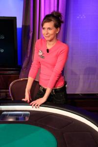 Poker : Le tête à tête peut commencer mais avant on deal Le tête à tête peut commencer mais avant on deal