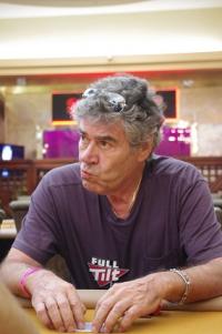 Poker : Marc Uzan élimine Paul Testud Marc Uzan élimine Paul Testud