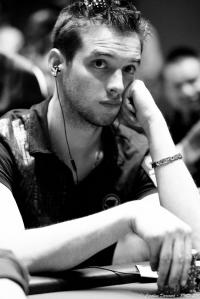 Poker : Marc Barillet OUT, changement de table Marc Barillet OUT, changement de table