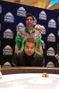 Poker : Adrian Aston sort à la 7e place Adrian Aston sort à la 7e place